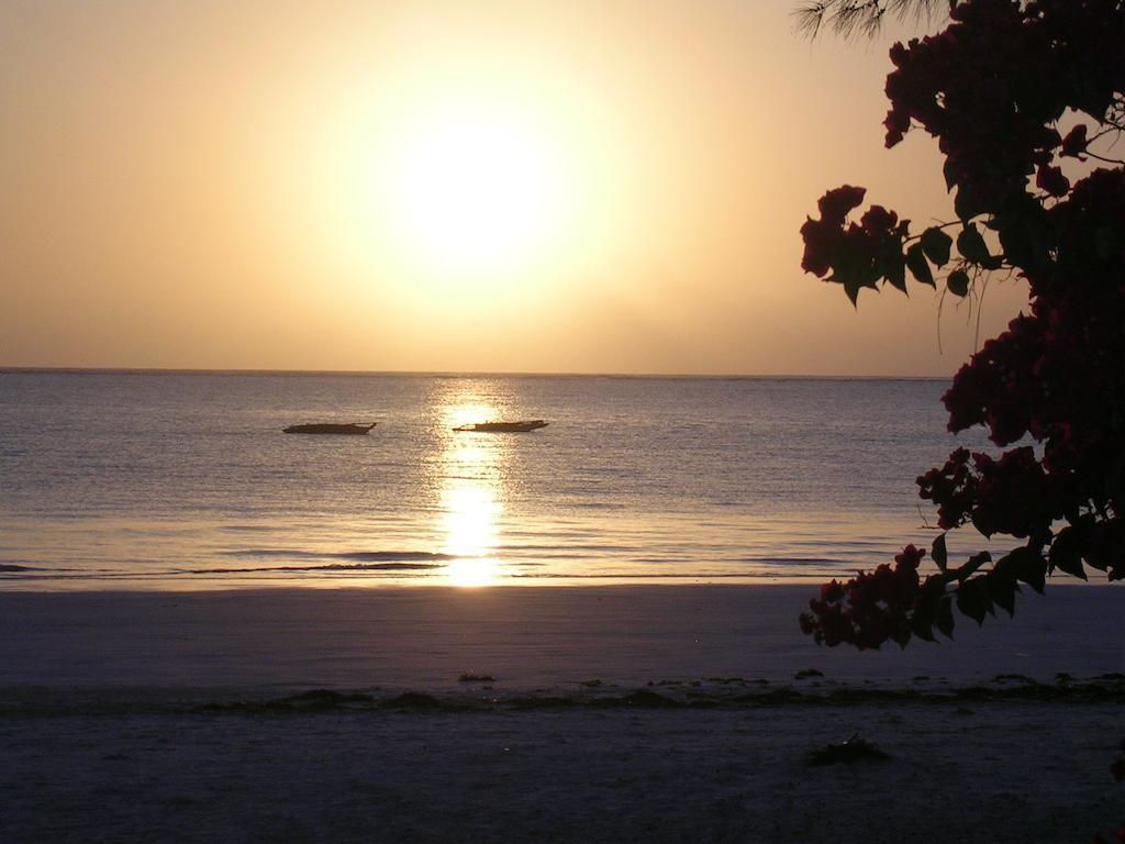 Le Zahir Lodge Ambatoloaka  Esterno foto