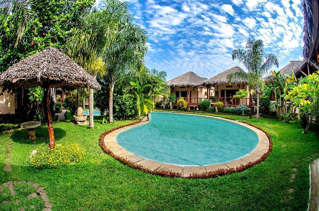 Le Zahir Lodge Ambatoloaka  Esterno foto