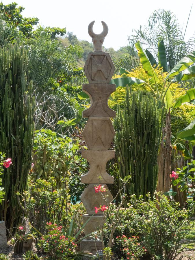 Le Zahir Lodge Ambatoloaka  Esterno foto