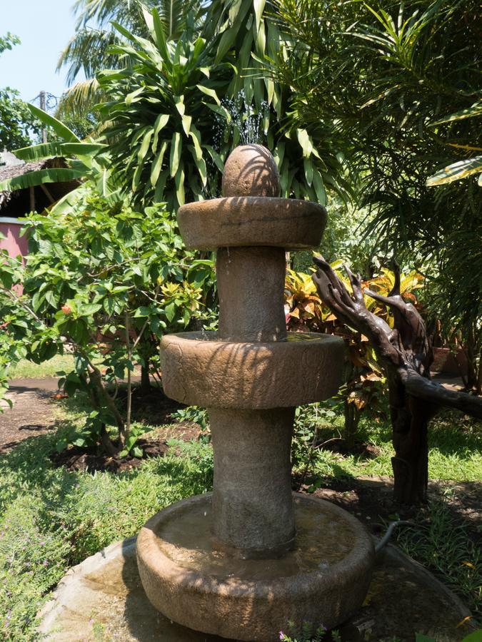 Le Zahir Lodge Ambatoloaka  Esterno foto