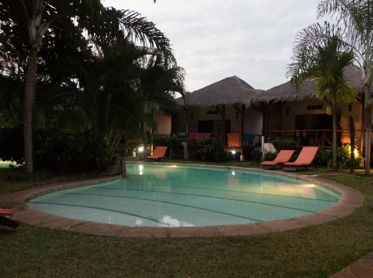 Le Zahir Lodge Ambatoloaka  Esterno foto